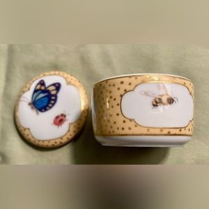 TIFFANY & CO. (Made in France, 2000) Limoges Porcelain trinket box